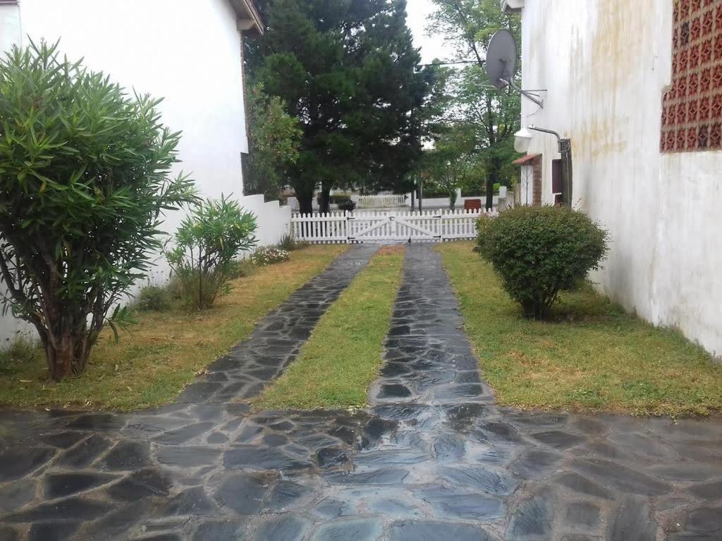 Duplex Cerca Del Mar En ลาสโตนินัส ภายนอก รูปภาพ